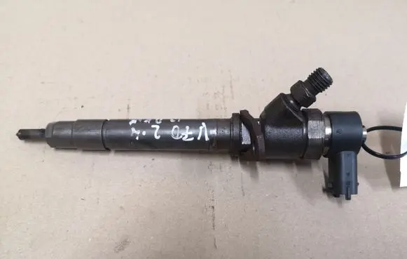 Volvo V70 Fuel injector 0445110078