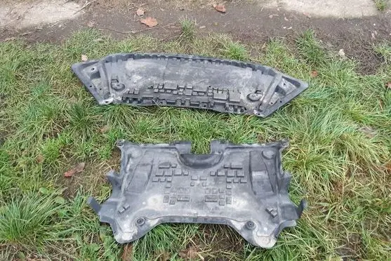 Mercedes-Benz E W212 Front bumper skid plate/under tray A2045203223