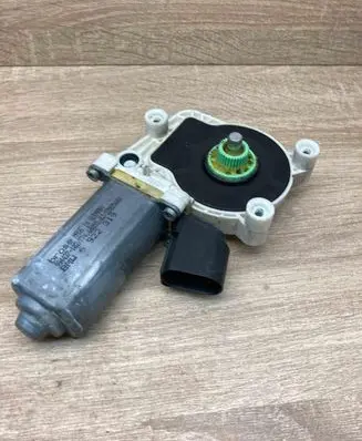 BMW 5 E60 E61 Rear door window regulator motor 6922319