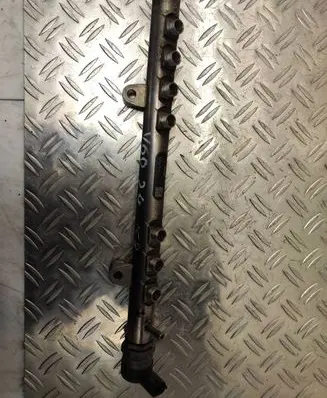 Volvo V60 Fuel main line pipe 30777759 0445215025