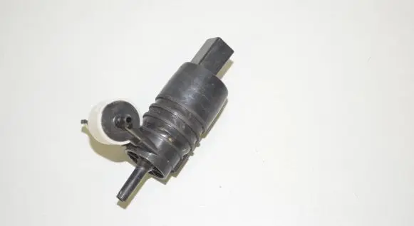 BMW i3 Windscreen/windshield washer pump 7388349 67127388349 61667317395