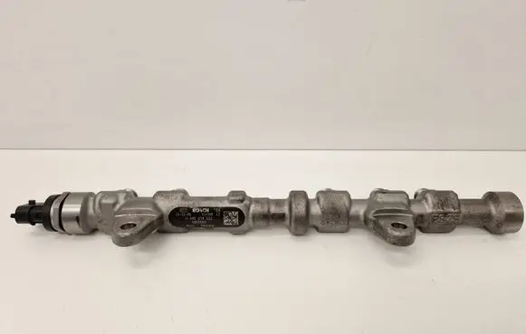 Opel Corsa E Fuel main line pipe 0445214222 55573331
