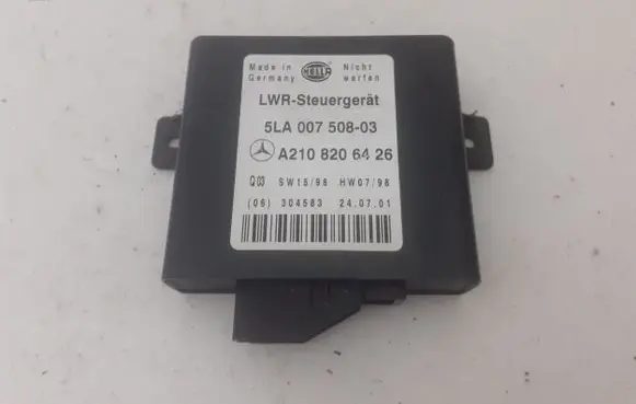 Mercedes-Benz E W210 Light module LCM A2108206426