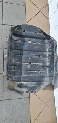 Nissan Terrano Fuel tank bottom protection 