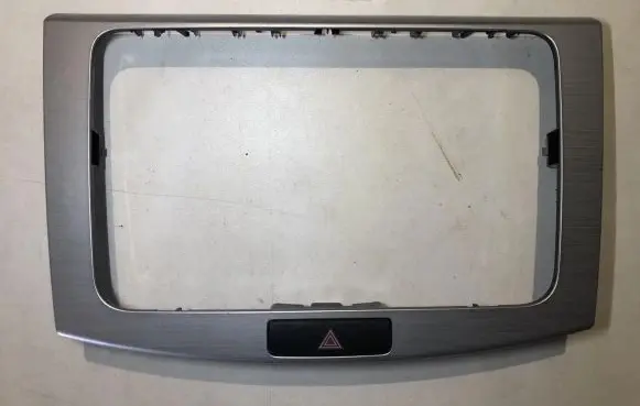 Volkswagen PASSAT CC Radio/GPS head unit trim 3AA858069H