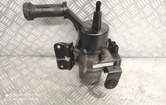 Peugeot Partner Power steering pump