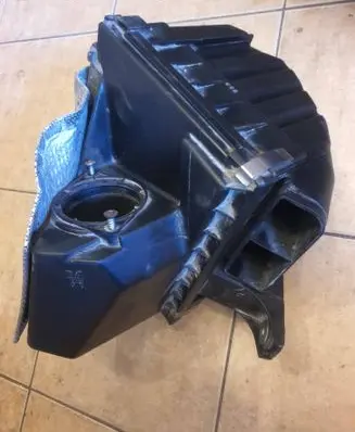 Air filter box