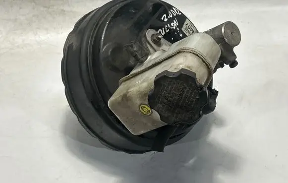 Hyundai Tucson JM Brake booster 585002E450