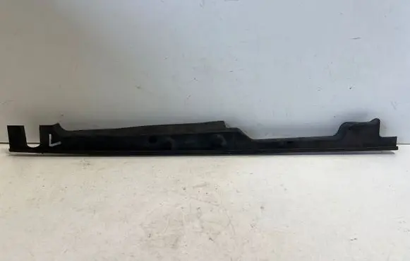 Audi A4 S4 B9 Fender end trim 8W0820581