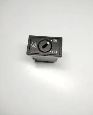 Passenger airbag on/off switch