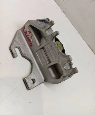 Dacia Duster II Engine mount bracket 112228880R