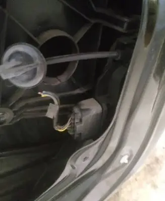 Volvo V70 Front door lock 