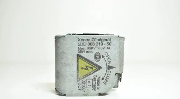 Audi A6 S6 C6 4F Headlight ballast module Xenon 5DD00831950