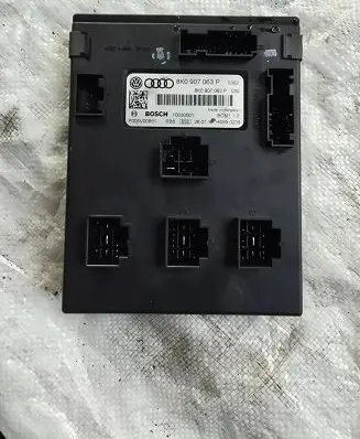 Audi A4 S4 B8 8K Comfort/convenience module 8K0907063P 10030001 F005V00851