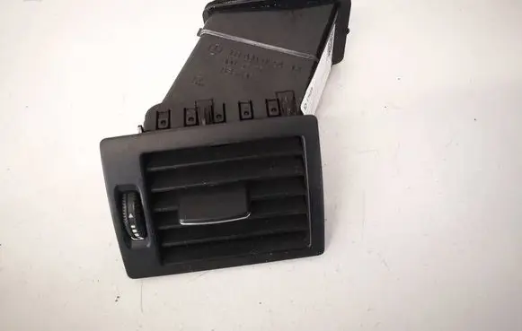 Mercedes-Benz B W245 Dash center air vent grill 1698300154 1005377