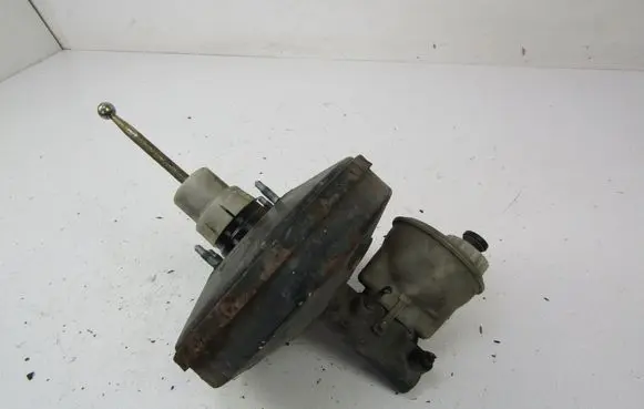 Volkswagen Golf III Brake booster 1H1612105D