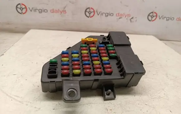 Hyundai Tucson JM Fuse module 911102e001