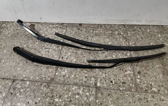 Lexus ES 250 - 300 - 330 Windshield/front glass wiper blade 7082743