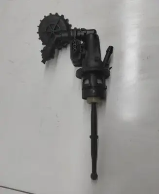 Skoda Octavia Mk2 (1Z) Clutch master cylinder 6284000056