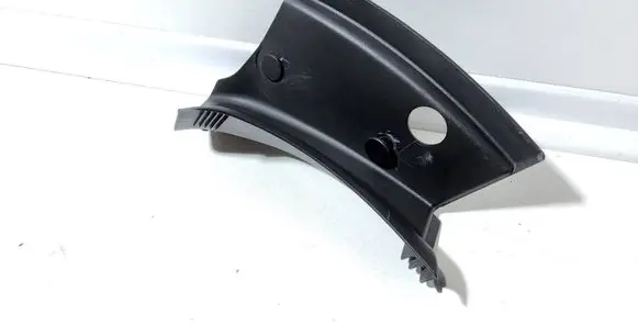 Audi A3 S3 8P Rear/tail light trim molding 8P7863052