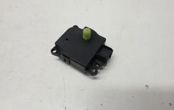 Dodge Challenger Air flap motor/actuator GL545001 545250008