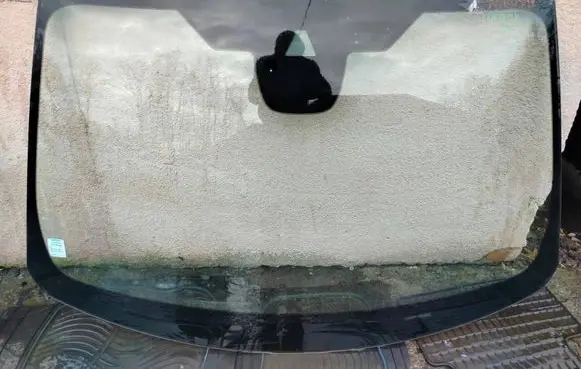 Ford Focus Front windscreen/windshield window JX7BA03100F