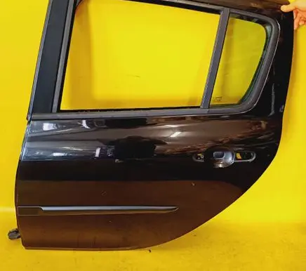 Renault Clio III Rear door 