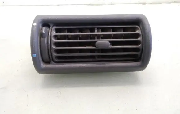 Land Rover Discovery Dashboard side air vent grill/cover trim