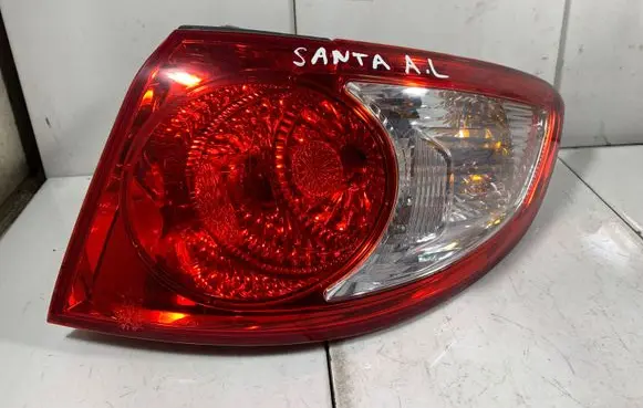 Hyundai Santa Fe Rear/tail lights 924022B000