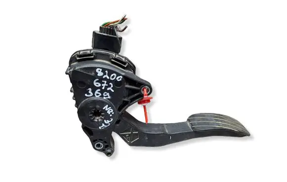Renault Master III Accelerator throttle pedal S27635323 8200672369