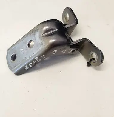 Hyundai i30 Front door upper hinge A046057