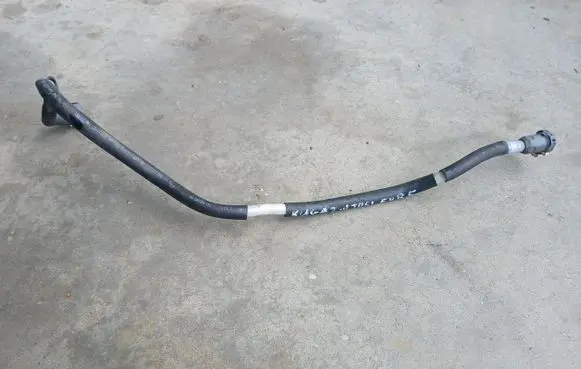 Ford Kuga I Fuel line pipe