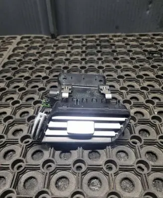 Mercedes-Benz E W212 Dashboard side air vent grill/cover trim A2128303454 08342001
