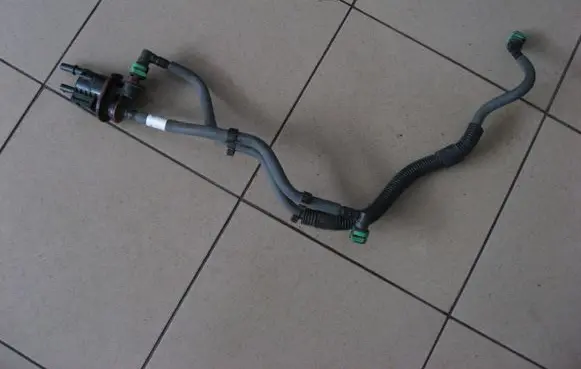 Lincoln Navigator Valve vacuum EU5A9G866CE JL349B325AC