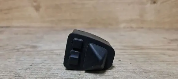 BMW 5 E39 Wing mirror switch 613183737179