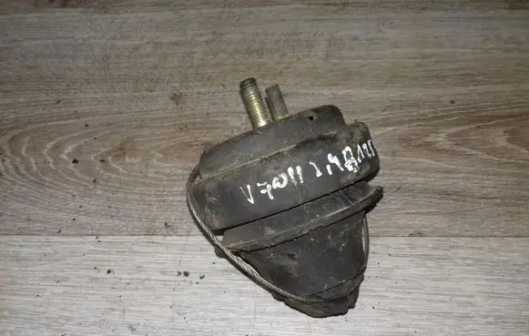 Volvo V70 Engine mount bracket 9485551