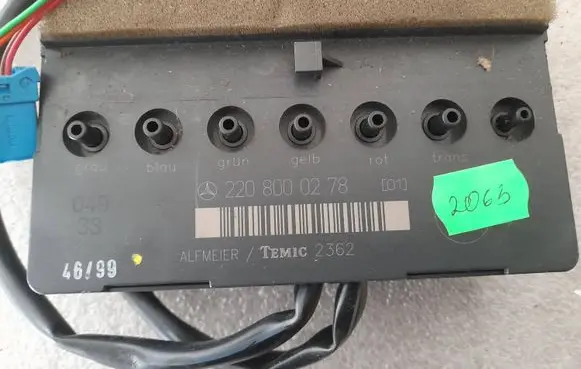 Mercedes-Benz S W220 Seat control module a2208000278 2208000278