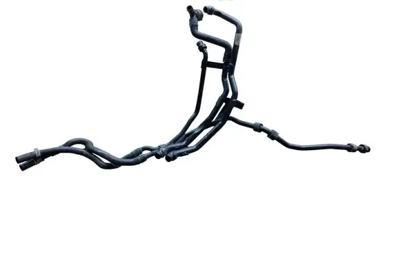 Volkswagen PASSAT B8 Coolant pipe/hose 100145891