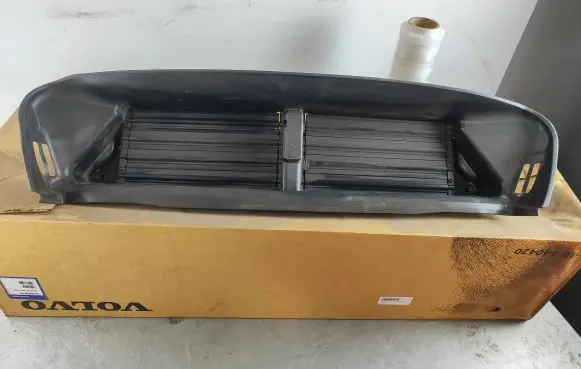 Volvo V40 Intercooler air guide/duct channel 31383814 31455707 31383779