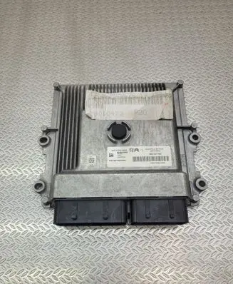 Opel Mokka B Engine control unit/module 9821501480