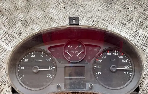 Peugeot Partner Speedometer (instrument cluster) 9800868780