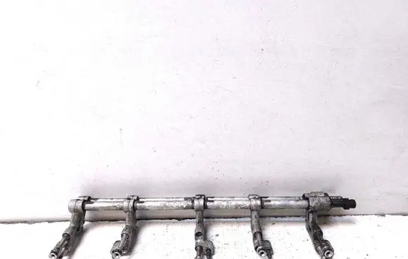 Volkswagen Transporter - Caravelle T5 Fuel main line pipe 070133317C