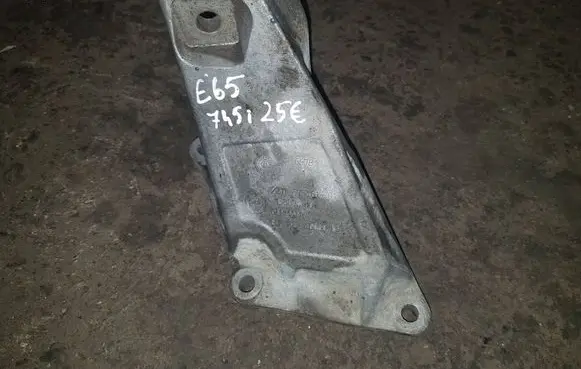 BMW 7 E65 E66 Engine mounting bracket 6754615 46000D 13807410