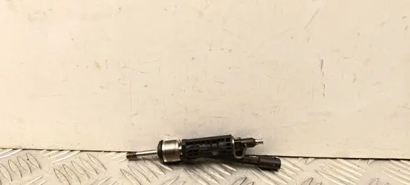 Peugeot 3008 III Fuel injector 9841159780