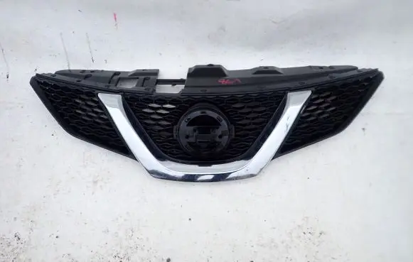 Nissan Qashqai Front bumper upper radiator grill 623104EA1DB1