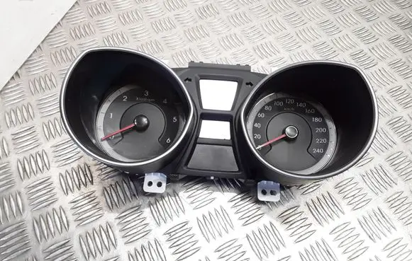 Hyundai i30 Speedometer (instrument cluster) 94004A6060 1100304290