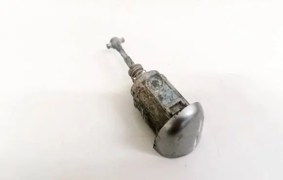 Nissan Primera Front door lock (next to the handle) 80647AV600