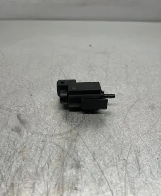 BMW 5 E39 Turbo solenoid valve 1742712
