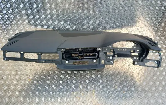 Audi A5 Dashboard 7140758