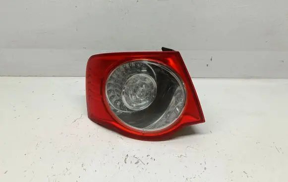 Volkswagen Jetta V Rear/tail lights 1K5945095G 983131